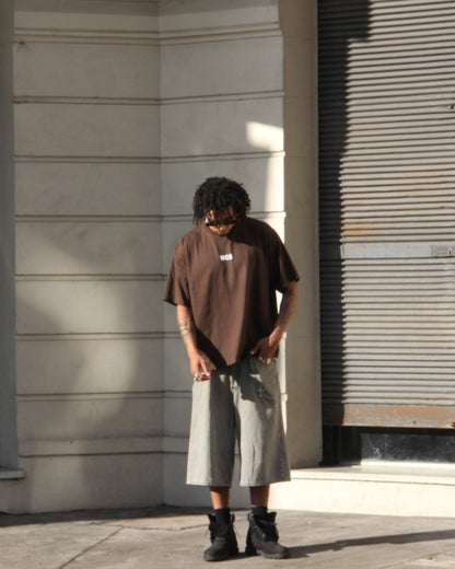 Remera Attitude and Confidence Brown