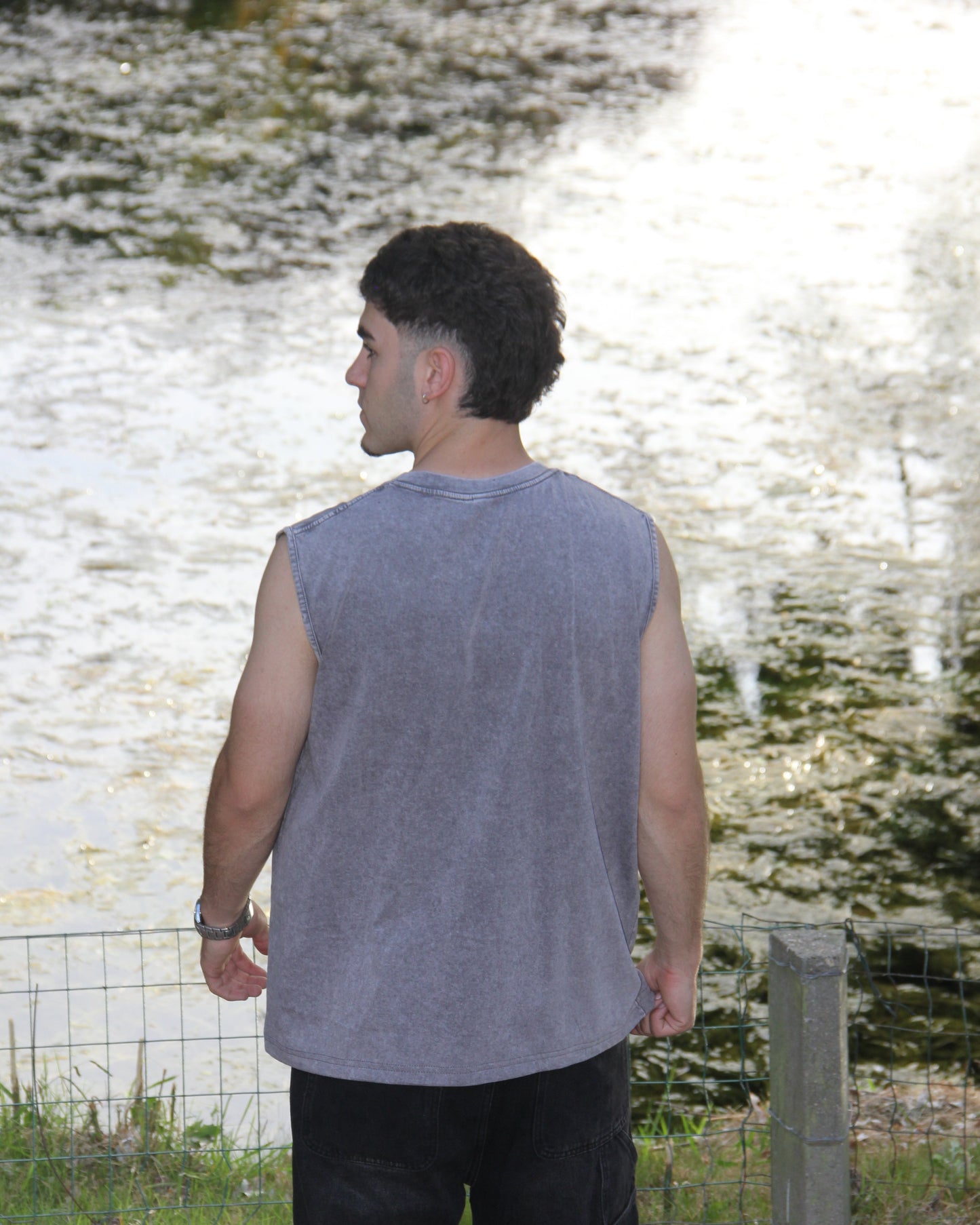 Musculosa grey washed